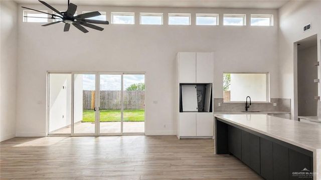 2106 E Clearwater Street, Edinburg, TX 78542