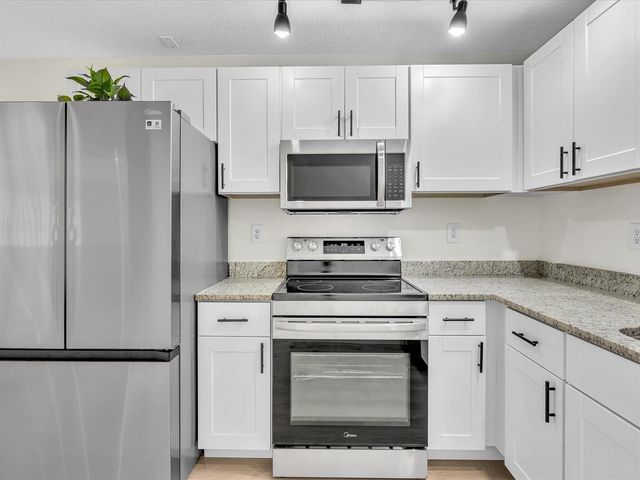 9001 W Sunrise Boulevard, Plantation, FL 33322