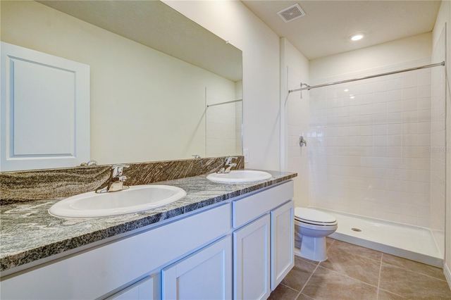 17436 CRESCENT MOON LOOP, Bradenton, FL 34211