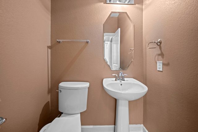 2413 Quiet Arbor Lane, Pearland, TX 77581