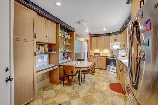 1205 Blue Dahlia ROAD, Oconomowoc, WI 53066