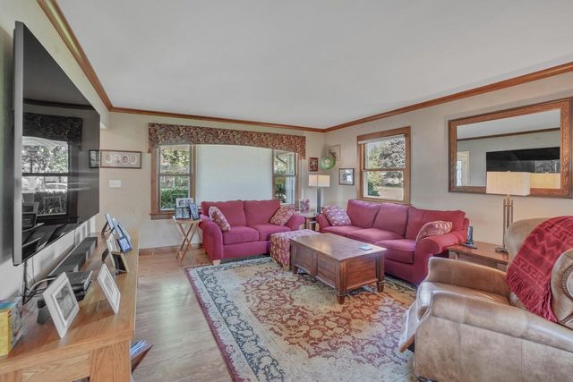 1205 Blue Dahlia ROAD, Oconomowoc, WI 53066