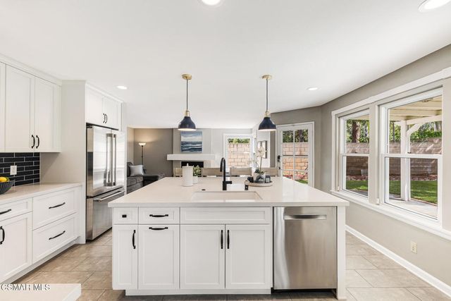 12202 Willow Hill Drive, Moorpark, CA 93021