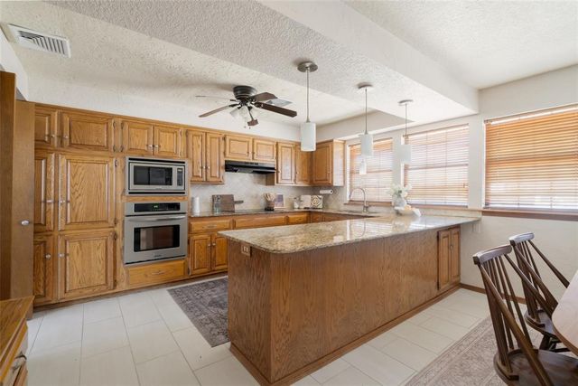 409 Albany Drive, Edmond, OK 73003