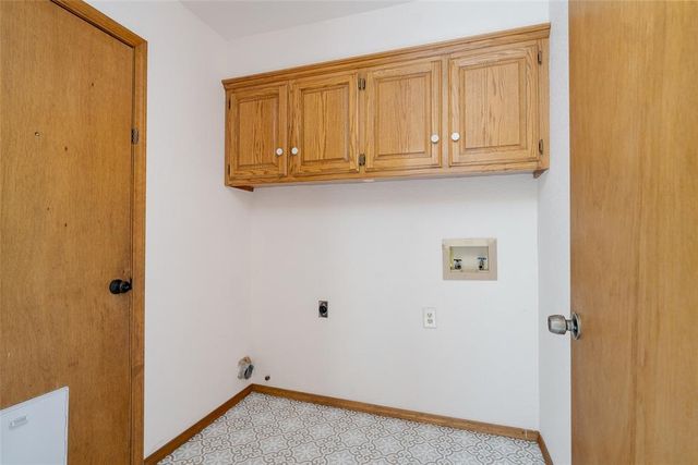 409 Albany Drive, Edmond, OK 73003