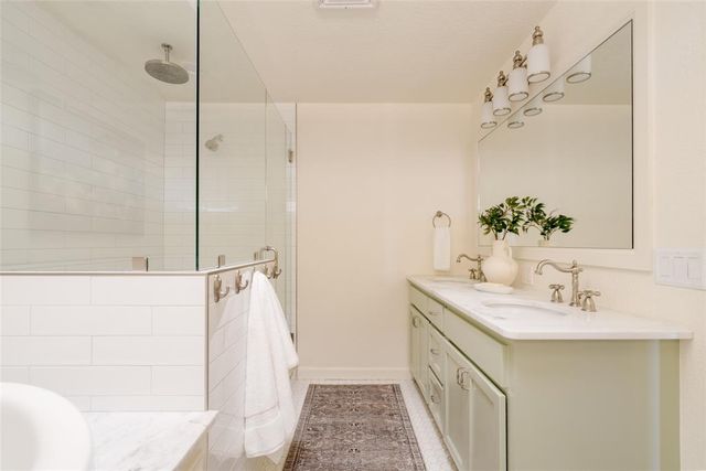 409 Albany Drive, Edmond, OK 73003