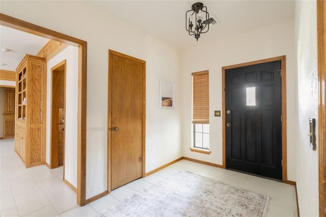 409 Albany Drive, Edmond, OK 73003