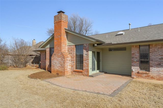 409 Albany Drive, Edmond, OK 73003
