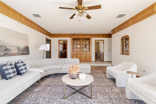 409 Albany Drive, Edmond, OK 73003