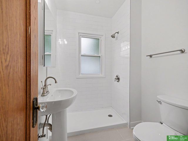 3220 S 3 Street, Omaha, NE 68108