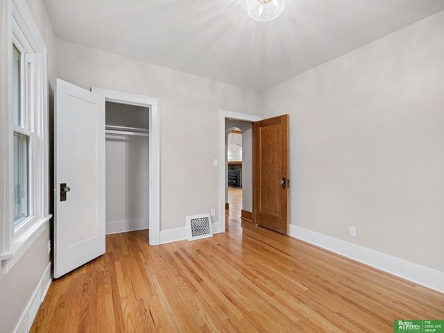 3220 S 3 Street, Omaha, NE 68108