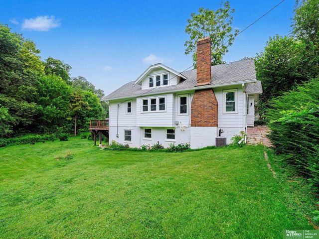 3220 S 3 Street, Omaha, NE 68108