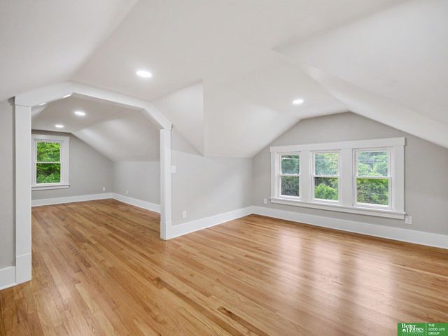 3220 S 3 Street, Omaha, NE 68108