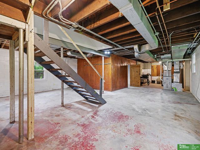 3220 S 3 Street, Omaha, NE 68108