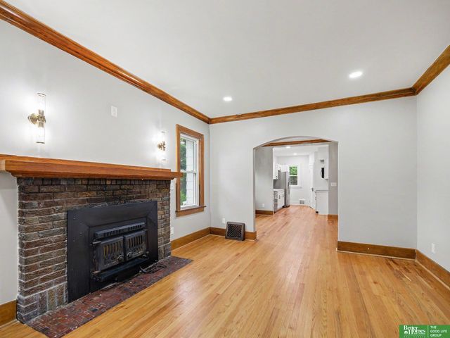 3220 S 3 Street, Omaha, NE 68108
