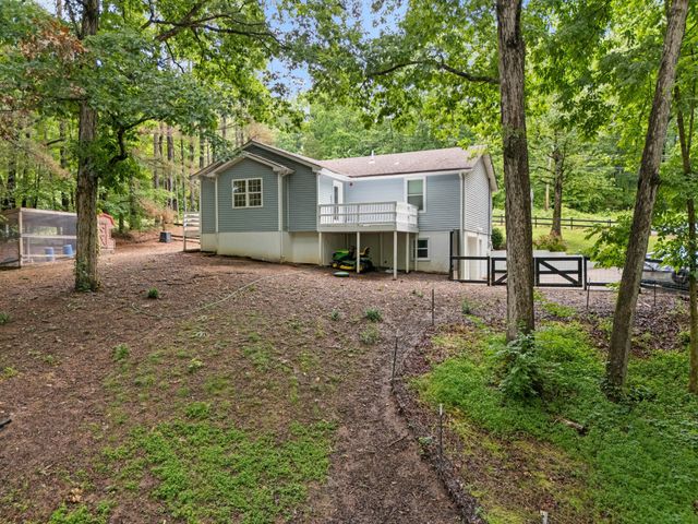 1101 Valley View Rd, Ashland City, TN 37015