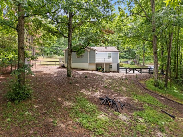 1101 Valley View Rd, Ashland City, TN 37015