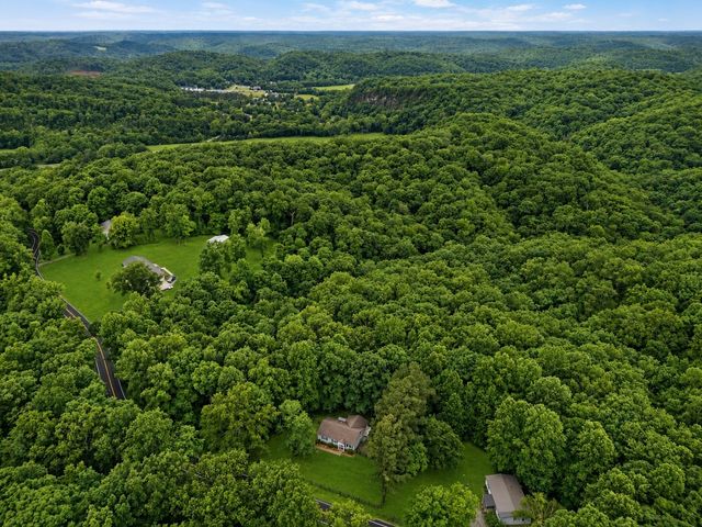 1101 Valley View Rd, Ashland City, TN 37015