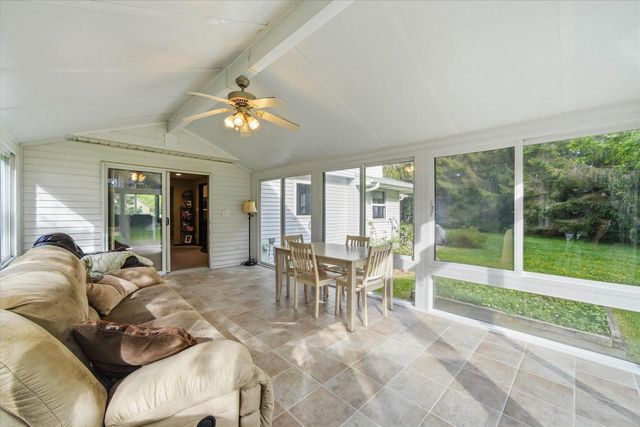 W1479 Meadow View COURT, Oostburg, WI 53070