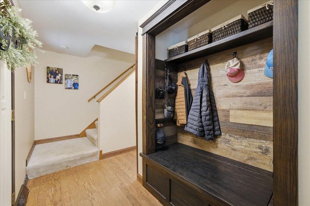 W1479 Meadow View COURT, Oostburg, WI 53070