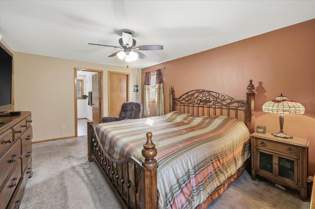 W1479 Meadow View COURT, Oostburg, WI 53070