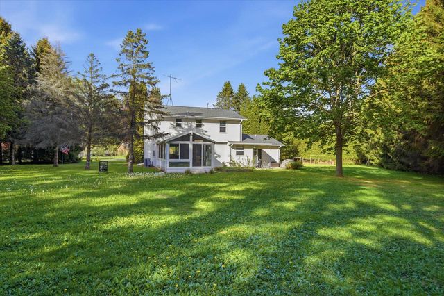 W1479 Meadow View COURT, Oostburg, WI 53070