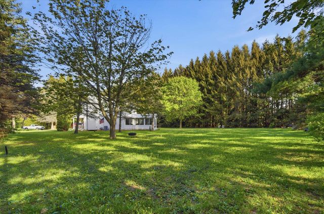 W1479 Meadow View COURT, Oostburg, WI 53070