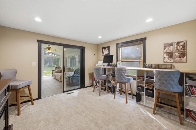 W1479 Meadow View COURT, Oostburg, WI 53070