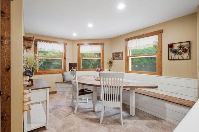 W1479 Meadow View COURT, Oostburg, WI 53070