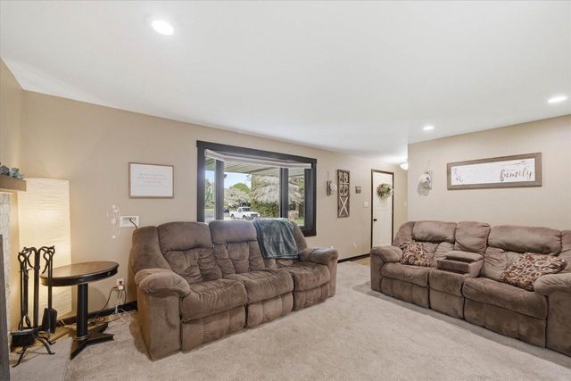 W1479 Meadow View COURT, Oostburg, WI 53070