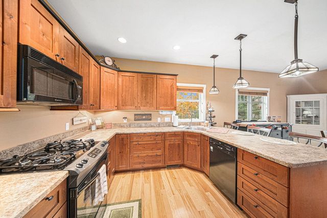 132 Remington Drive, Spring Arbor, MI 49283