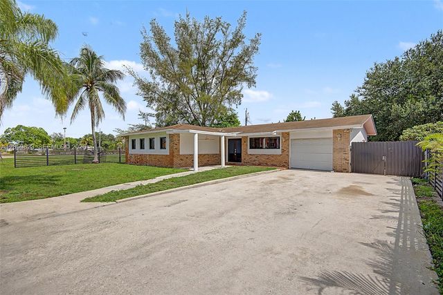 3281 NW 212th Street, Miami Gardens, FL 33056