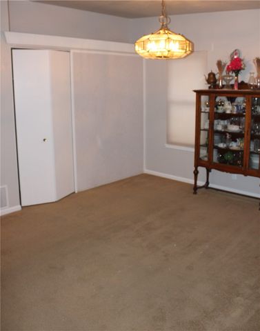 740 Santa Clara Dr, Kingsville, TX 78363