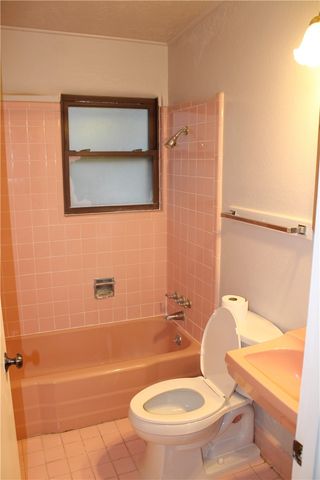 740 Santa Clara Dr, Kingsville, TX 78363