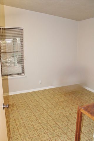 740 Santa Clara Dr, Kingsville, TX 78363