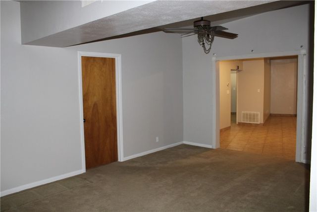 740 Santa Clara Dr, Kingsville, TX 78363