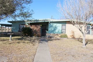 740 Santa Clara Dr, Kingsville, TX 78363