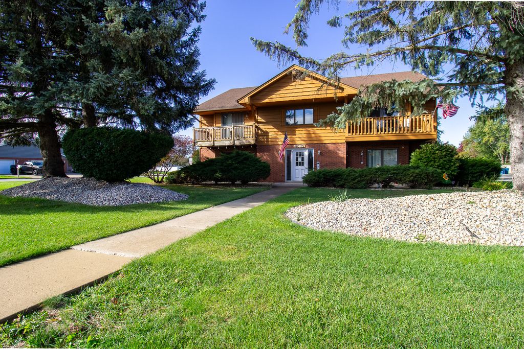 9532 Keilman Street 2N, St. John, IN 46373