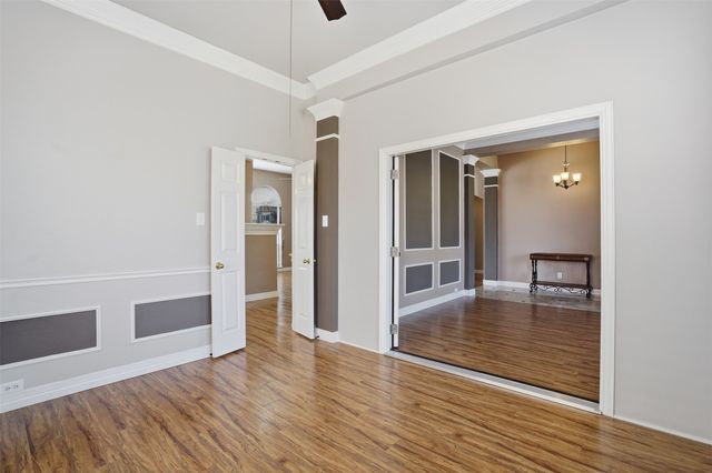 2221 Templeton Drive, Arlington, TX 76006