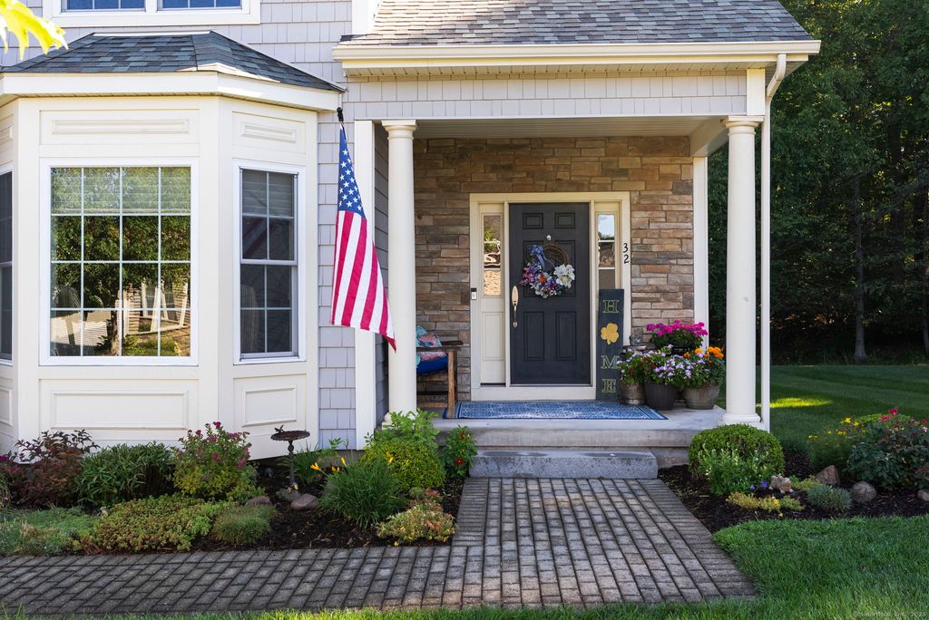 32 Jennifers Way 32, Rocky Hill, CT 06067