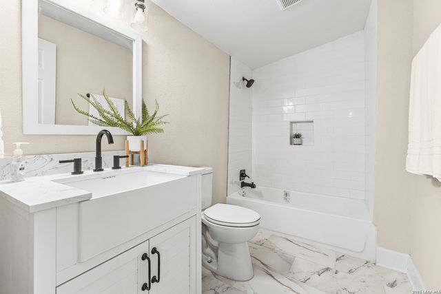 315 Saint James, San Antonio, TX 78202