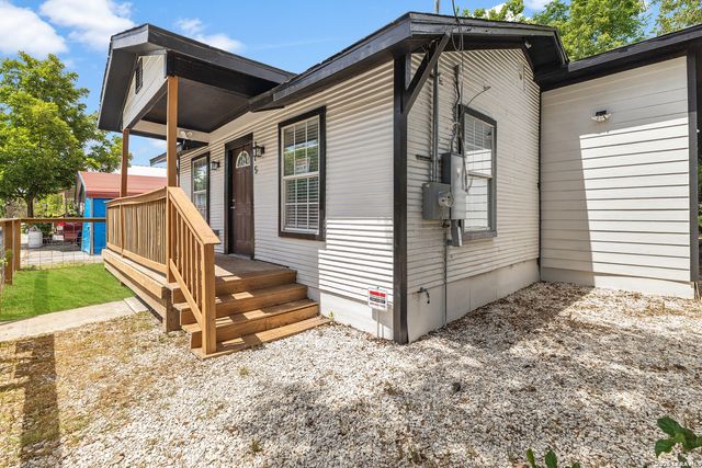 315 Saint James, San Antonio, TX 78202