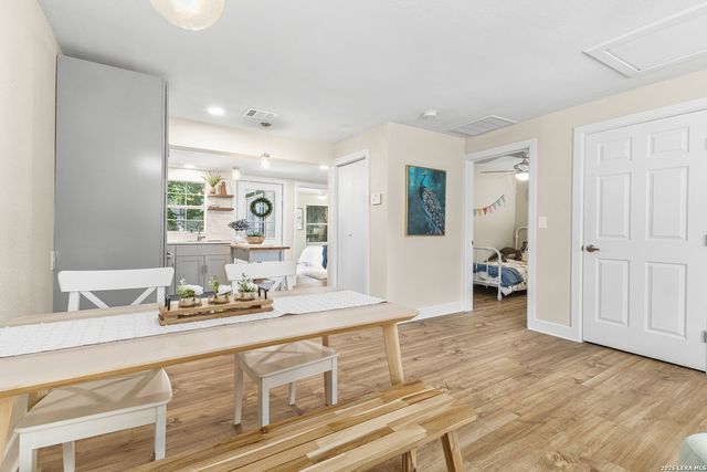 315 Saint James, San Antonio, TX 78202