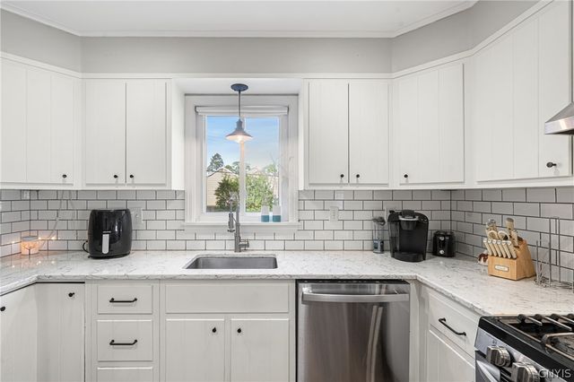 103 Pelham Road, Dewitt, NY 13214