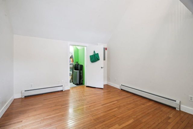 34 Floral Ave Apt 5, Dover, NH 03820