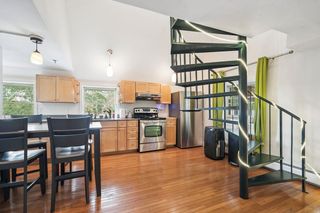 34 Floral Ave Apt 5, Dover, NH 03820