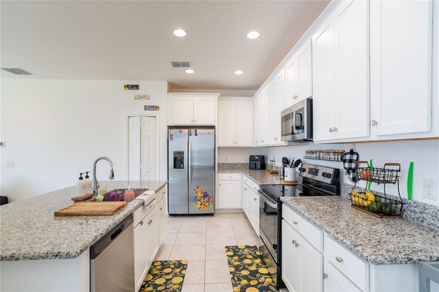 37860 BEACON BRICK DRIVE, Zephyrhills, FL 33540