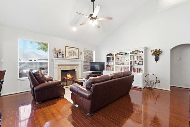 3803 Heritage Colony Drive, Missouri City, TX 77459