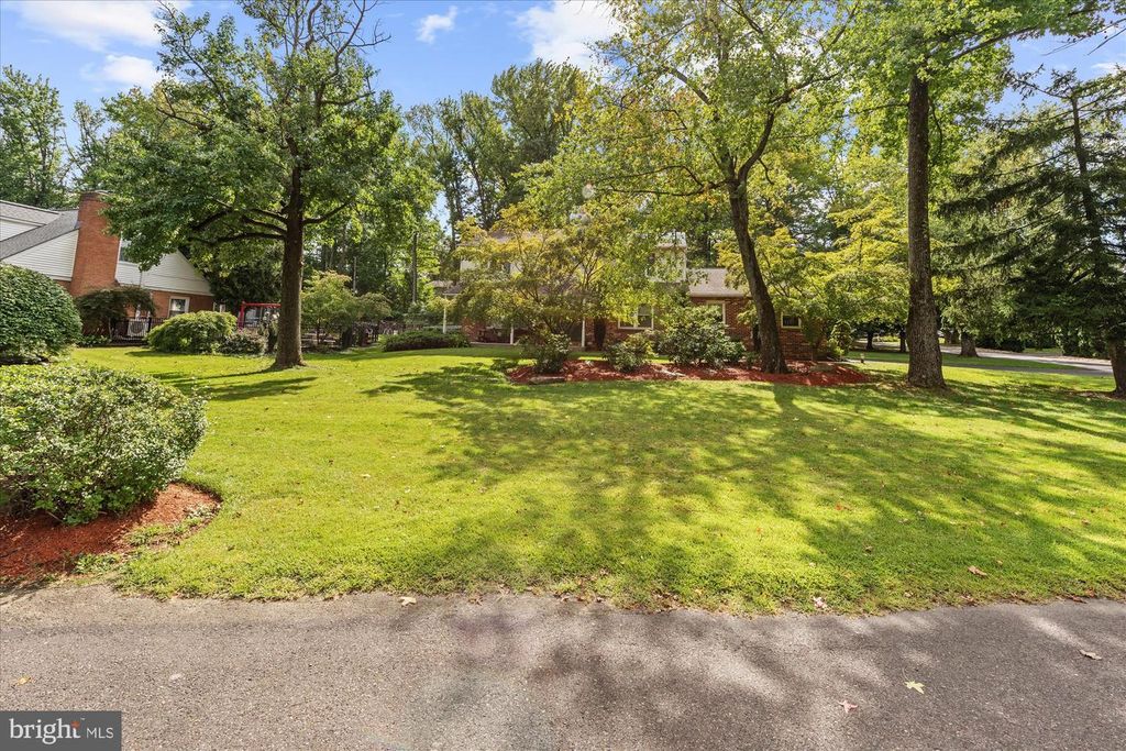 945 ROBERTS RD, Bensalem, PA 19020 — photo 4