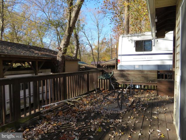 79-8/9/10 DETOUR ROAD, Falling Waters, WV 25419